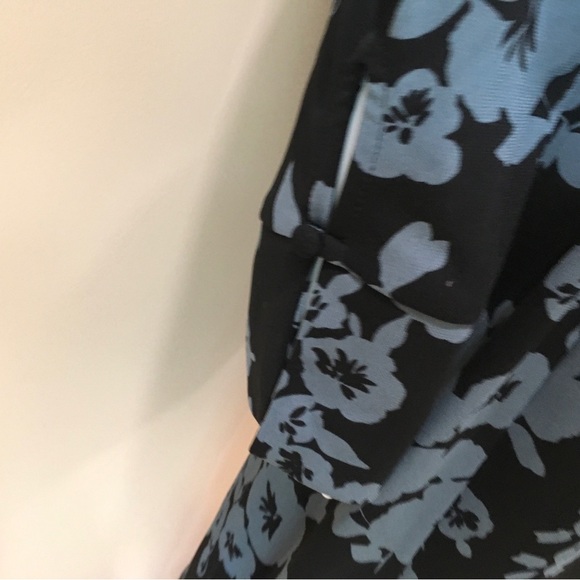Ann Taylor Women 8 Jersey Wrap Dress Floral Black Grey Stretch Career #456491 - Picture 6 of 8